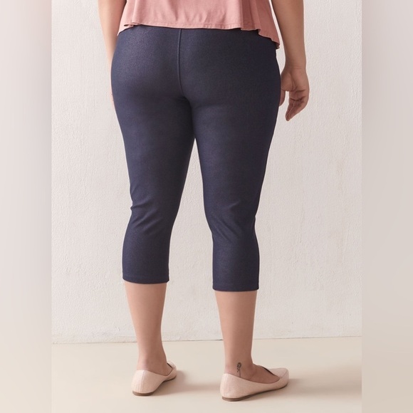 ADDITION Elle Solid Denim Capri Legging Size 14-16 - Picture 2 of 10